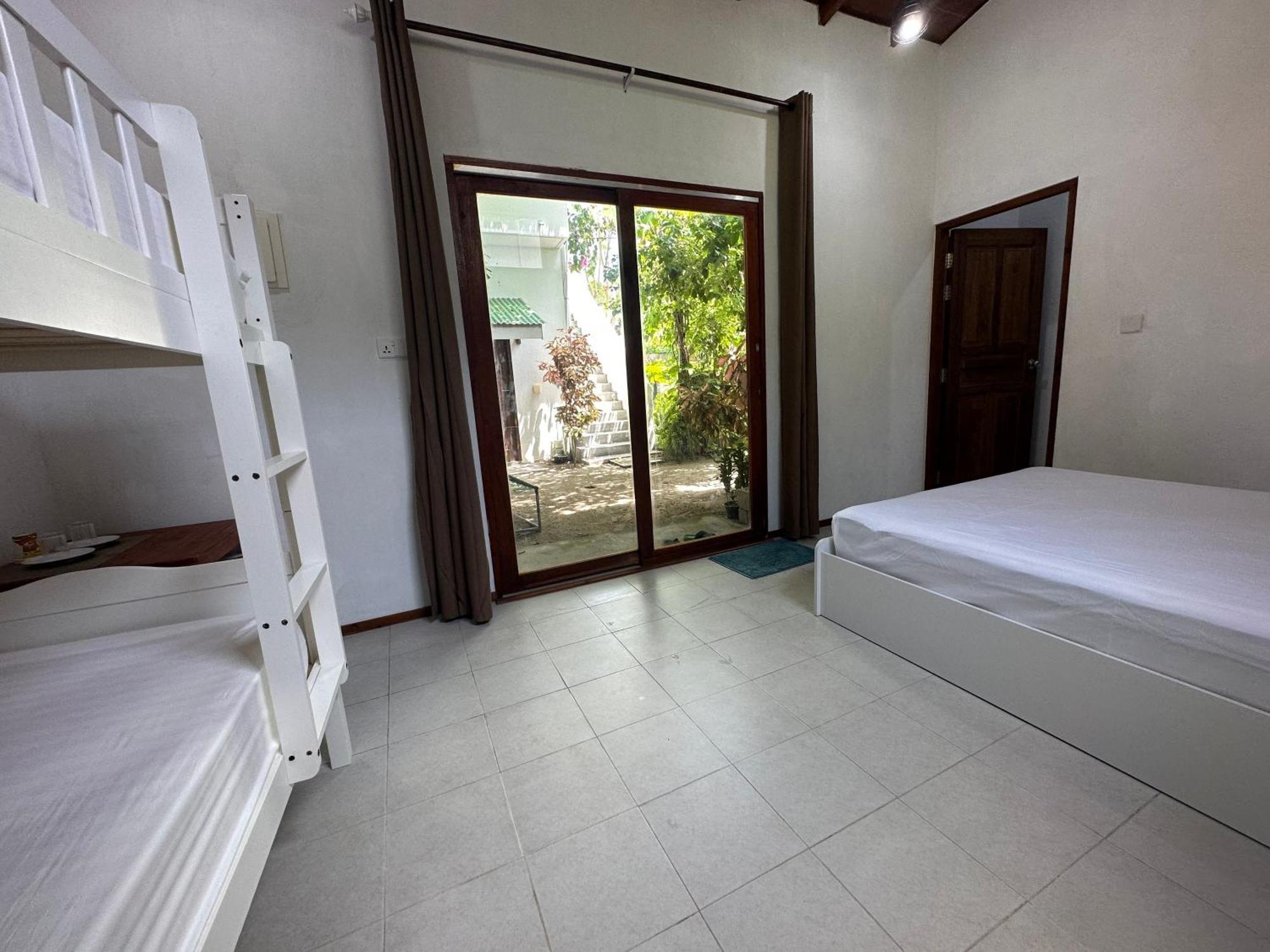 Aqua Oasis Hotel Thoddoo Exterior foto